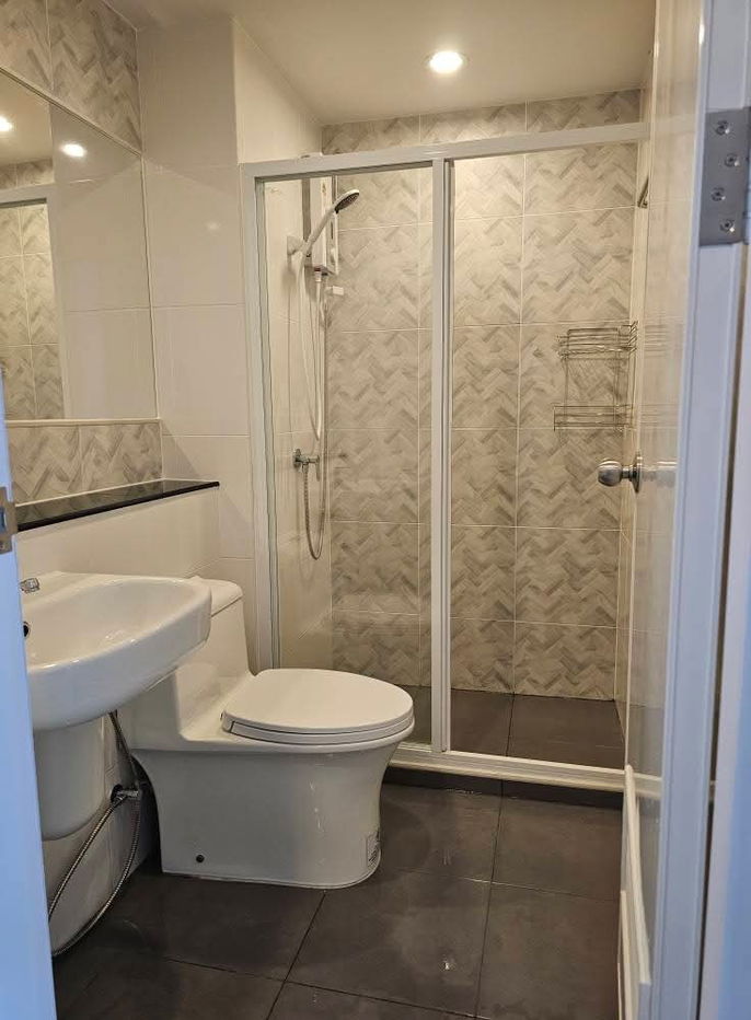 picture Regnet home  bangna  condo for rent  with nice built in  and cheap price  - 5/7