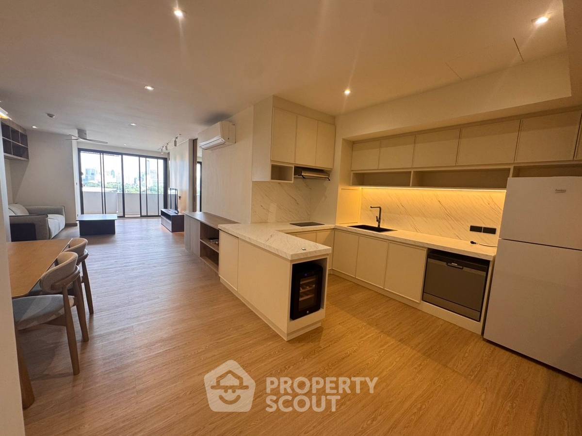 picture 1-BR Condo at Lake Avenue Sukhumvit 16 near BTS Asok (ID 2290863) - 1/9