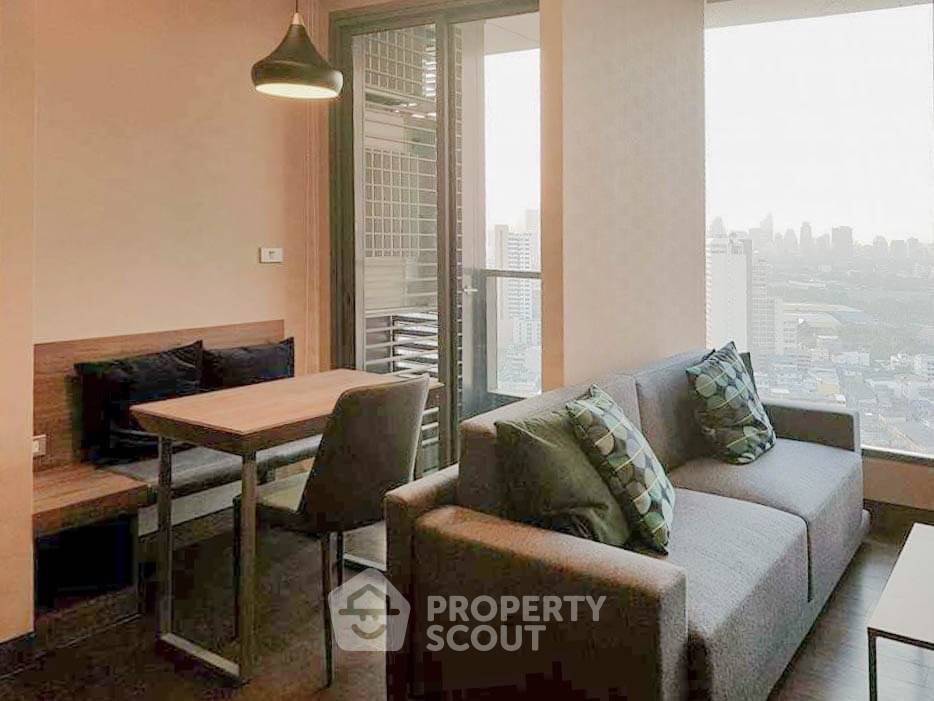 รูป คอนโด 1-ห้องนอน ที่ เดอะ ลุมพินี 24 ใกล้ BTS พร้อมพงษ์ (ID 656746) - รูปที่ 3/10