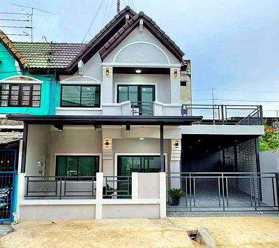 ทาวน์โฮม นนทบุรี : บ้านสวยมาก 4 ห้องนอน หลังริม  มีระเบียงชั้น 2  #หมู่บ้านรัตนาธานี บางบัวทอง  รีโนเวทใหม่  ติดถนนวัดลาดปลาดุก  ใกล้เซ็นทรัล เวสเกต