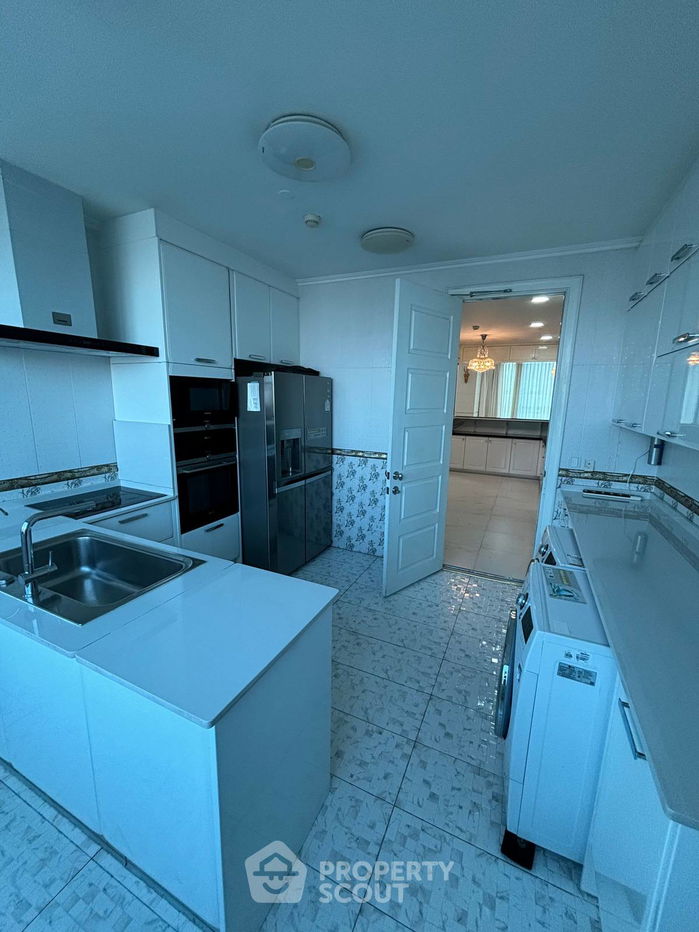 picture 4 Bedroom Penthouse at Royce Private Residences (ID 1404323) - 9/26