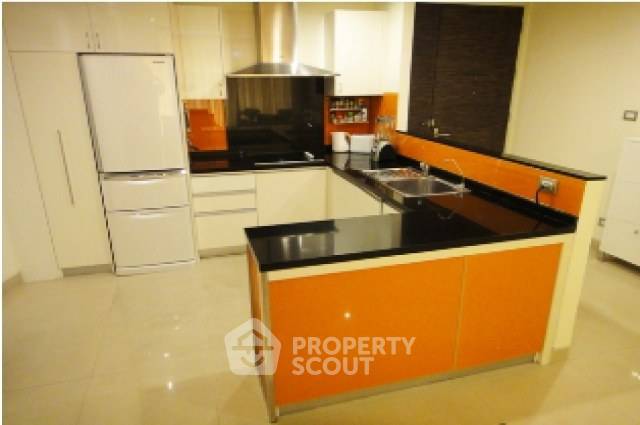 picture 2-BR Condo at Watermark Chaophraya near BTS Krung Thon Buri (ID 510107) - 5/6