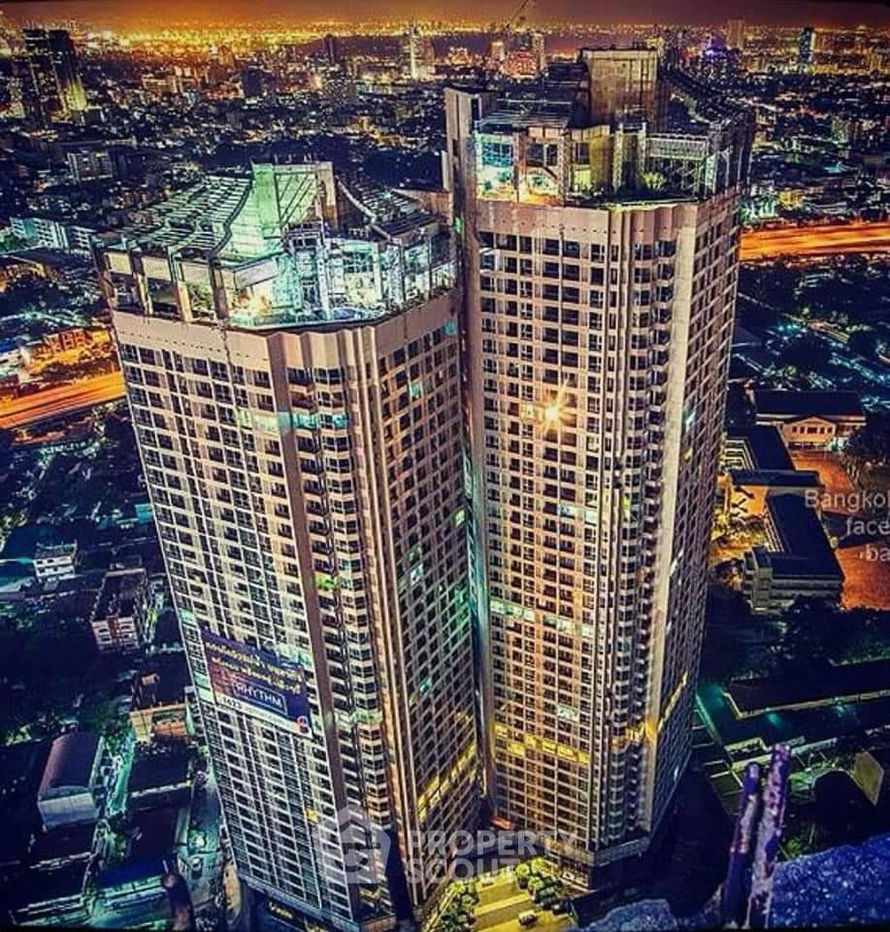 รูป คอนโด 1-ห้องนอน ที่ ริธึ่ม สาทร ใกล้ BTS สะพานตากสิน (ID 1555352) - รูปที่ 3/8