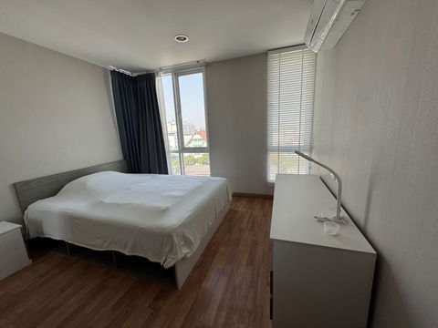ON SALE !!! Sucharee life Condo (Laksi-Chaengwattana), 2 Bedrooms 1 Bathroom, Corner room with swimming pool view, Near BTS Laksi
