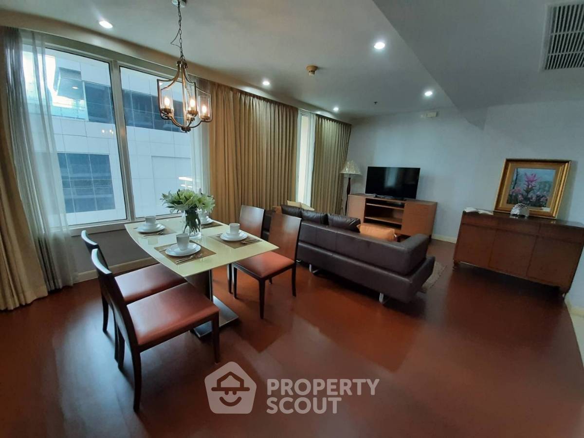 picture 2-BR Condo at Siri Residence Sukhumvit near BTS Phrom Phong (ID 515509) - 2/7
