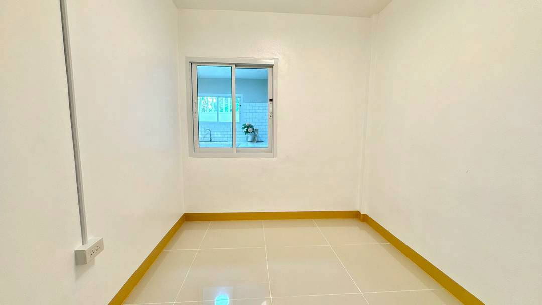 รูป บ้านสวยมาก  1 ชั้นครึ่ง   #หมู่บ้านร่มเงาไม้  ถนนวัดลาดปลาดุก  ทาวน์เฮ้าส์ 3 ห้องนอน รีโนเวทใหม่  พร้อมอยู่ - รูปที่ 8/18