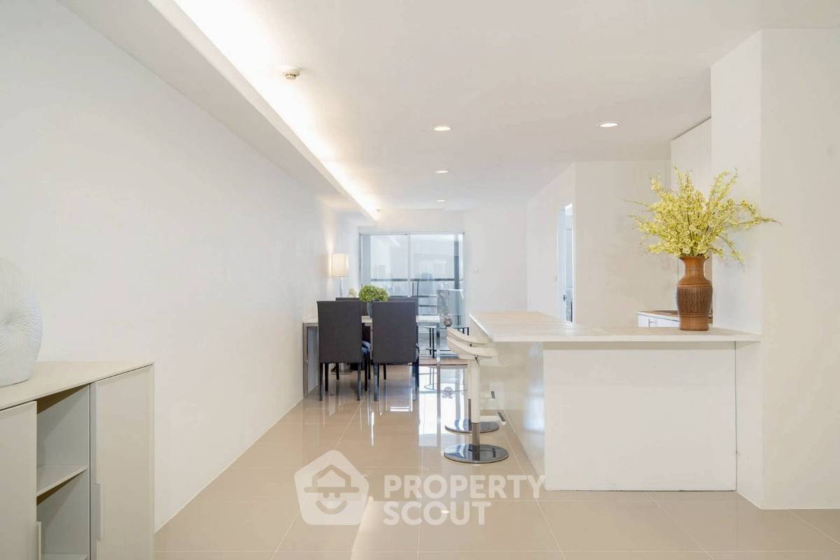 picture 2-BR Condo at The Waterford Diamond Tower Sukhumvit near BTS Phrom Phong (ID 2279634) - 4/12