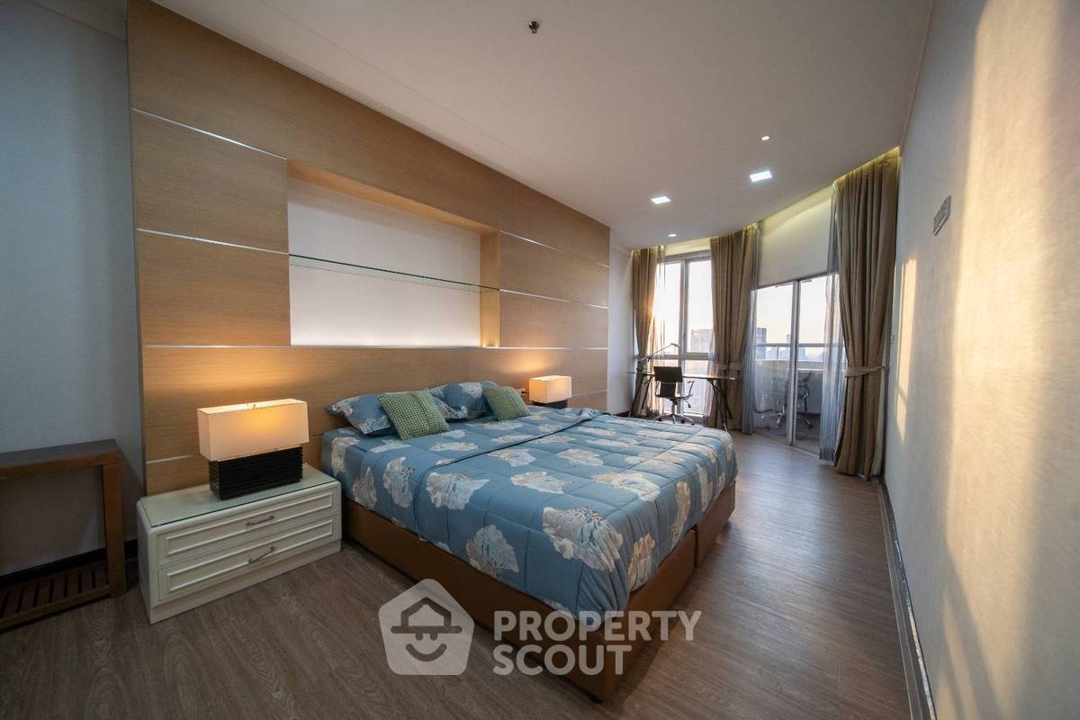 picture 3-BR Condo at The Waterford Diamond Tower Sukhumvit near BTS Phrom Phong (ID 512275) - 10/17