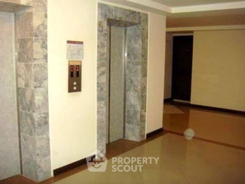 picture 1-BR Condo at The Next Sukhumvit 52 (Garden Suite) Condominium near BTS On Nut (ID 697930) - 8/13