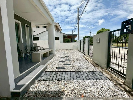 picture For rent Grand Valley Project: Bangsaen - Liang Nong Mon: 4 bedrooms, 3 bathrooms, house near the garden - 19/20