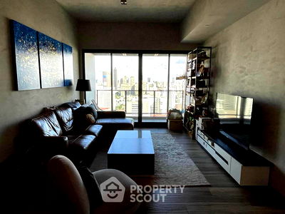 Condos for sale Asoke Road : 2-BR Condo at The Lofts Asoke near MRT Phetchaburi (ID 1490407)