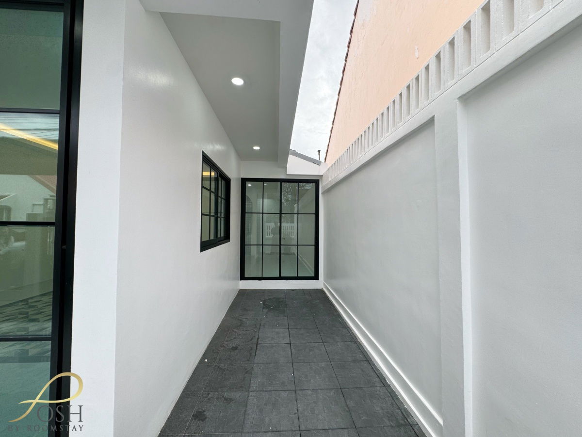 picture Thinnawut 3 Village, Wichit–Chalong Area Convenient location near Khwang Road (opposite We Café), - 6/28