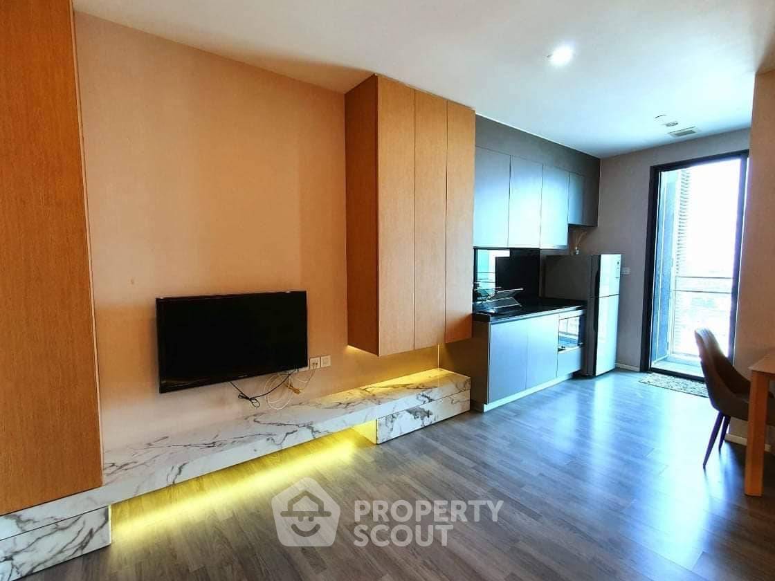 รูป คอนโด 1-ห้องนอน ที่ เดอะ รูม สุขุมวิท 69 ใกล้ BTS พระโขนง (ID 998626) - รูปที่ 2/15