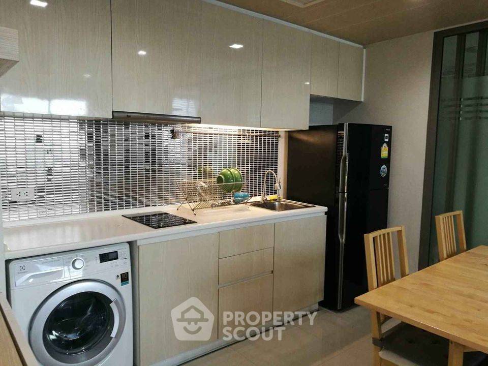 picture 2-BR Condo at Star View close to Phra Ram 3 (ID 645950) - 2/6