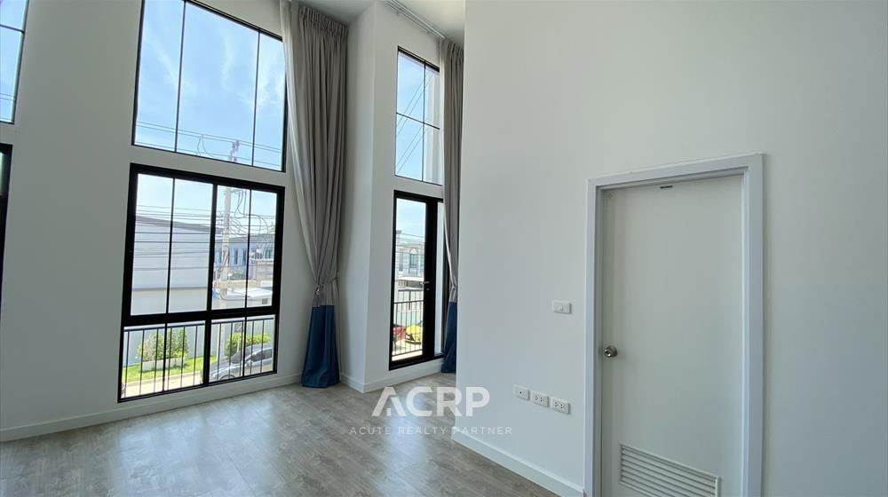 รูป ขายทาวน์โฮม 2 ชั้น สไตล์ Modern Loft โครงการชีวาโฮม ประชาอุทิศ - รูปที่ 12/20