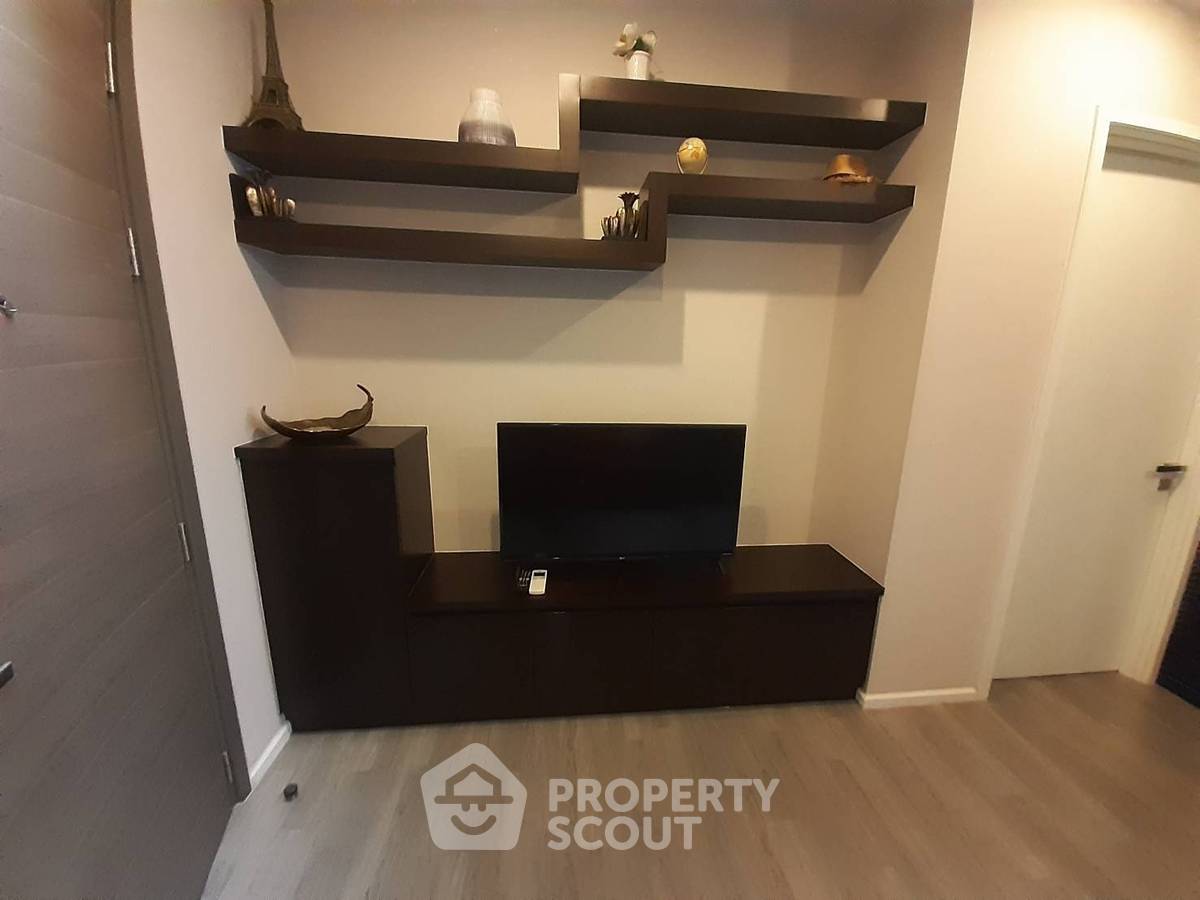 picture 1-BR Condo at The Room Sukhumvit 69 near BTS Phra Khanong (ID 607777) - 3/9