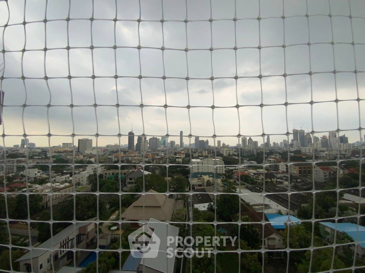 picture 3-BR Condo at Regent On The Park 3 Condominium near MRT Phetchaburi (ID 934974) - 25/25