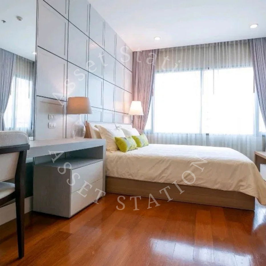 picture 🏊Bright Sukhumvit 24, large room, high ceiling, separate, like living in a luxury condo🔥 - 3/8