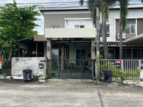 ทาวน์เฮ้าส์ 2 ชั้น โครงการ พฤกษา 64/2 ไกล้สถานีรถไฟฟ้าสายสีแดง (รังสิต) และสายสีเขียว (คูคต) คูคต-คลองหลวง คลองสาม คลองหลวง  (ราคา 2,300,000 บาท )