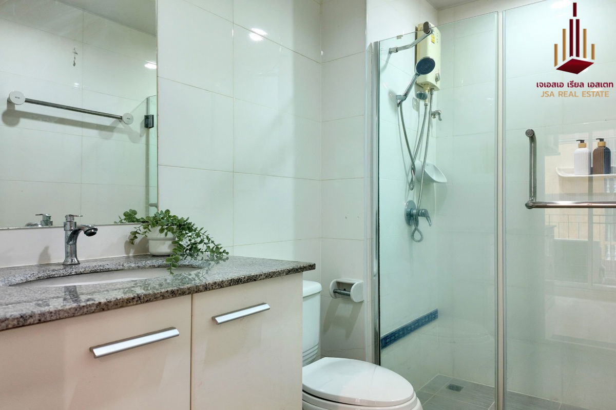 picture ✨ For Sale: Zenith Place @ Huaykwang Condo ✨   💰 Only 3,190,000 THB - 6/6