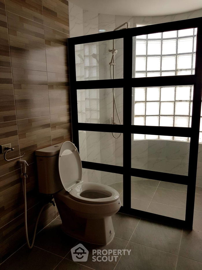 picture 3-BR Condo at Windsor Tower Condominium near BTS Asok (ID 511391) - 7/8