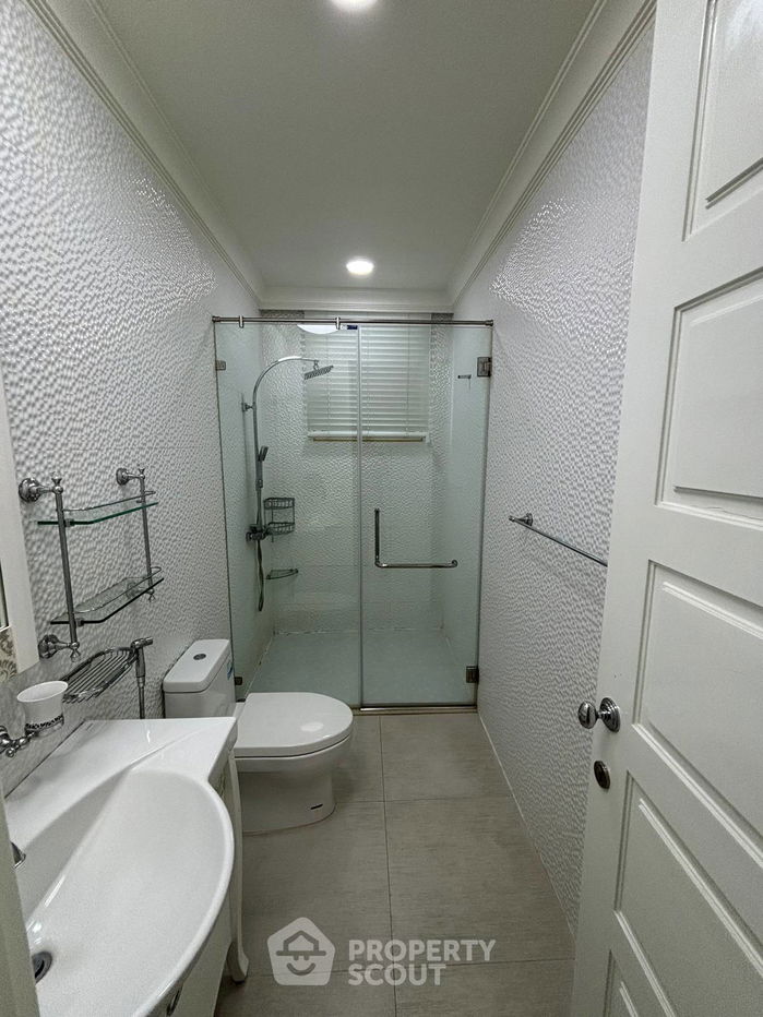 picture 4 Bedroom Penthouse at Royce Private Residences (ID 1404323) - 26/26