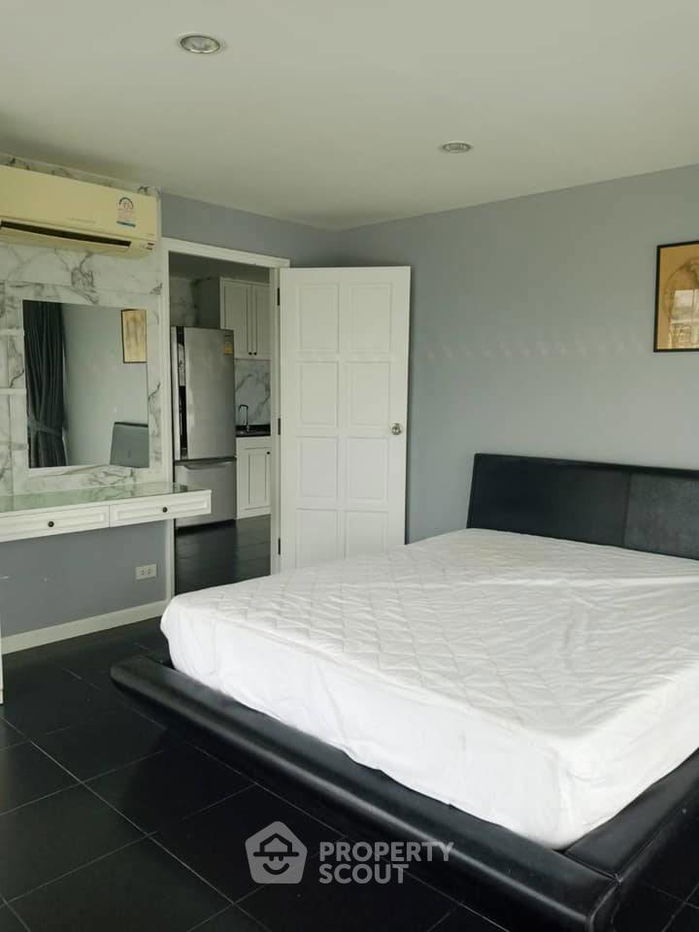 รูป คอนโด 1-ห้องนอน ที่ สุขุมวิท สวีท คอนโดมิเนียม ใกล้ BTS นานา (ID 516983) - รูปที่ 11/19