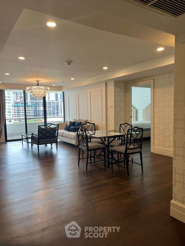 picture 2-BR Condo at Somkid Gardens Condominium near BTS Chit Lom (ID 2295105) - 2/20