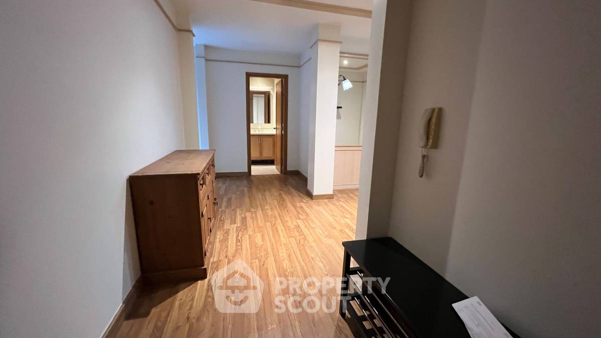 picture 2-BR Condo at The Emporio Place near BTS Phrom Phong (ID 469362) - 5/23