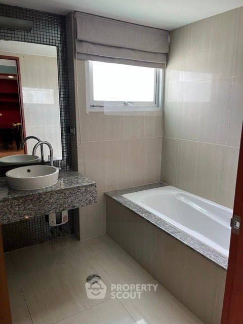picture 2-BR Condo at Harmony Living Paholyothin 11 Condominium near BTS Saphan Khwai (ID 890984) - 15/18
