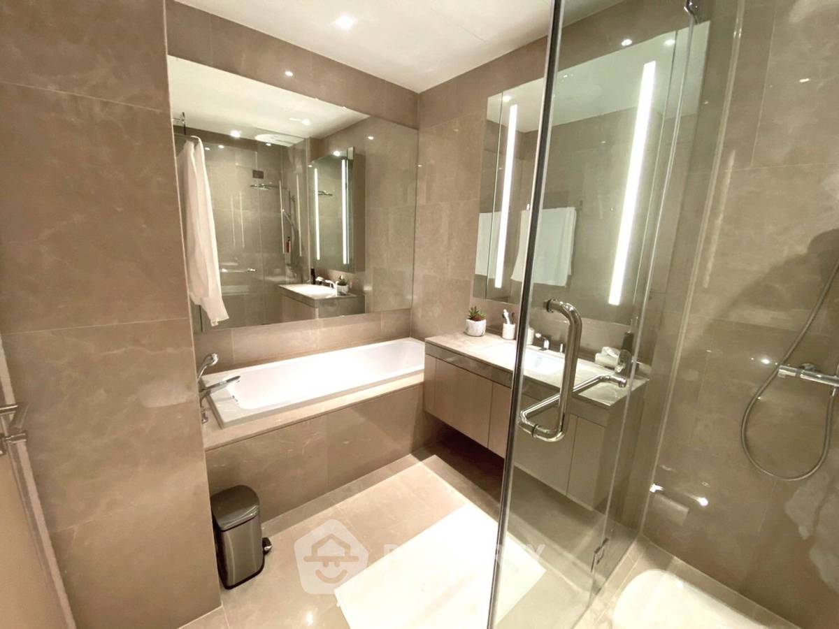picture 3-BR Condo at Magnolias Waterfront Residences near BTS Saphan Taksin (ID 2293965) - 10/12