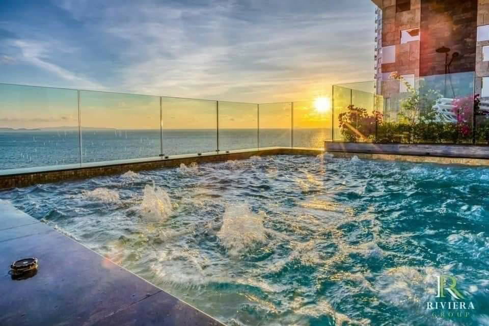 picture The Riviera Jomtien Condo for Rent | 25,000 Baht / Month  1 Bedroom, 1 Bathroom  14th Floor, Sea View  Usable Area: 35 sq.m. - 8/10