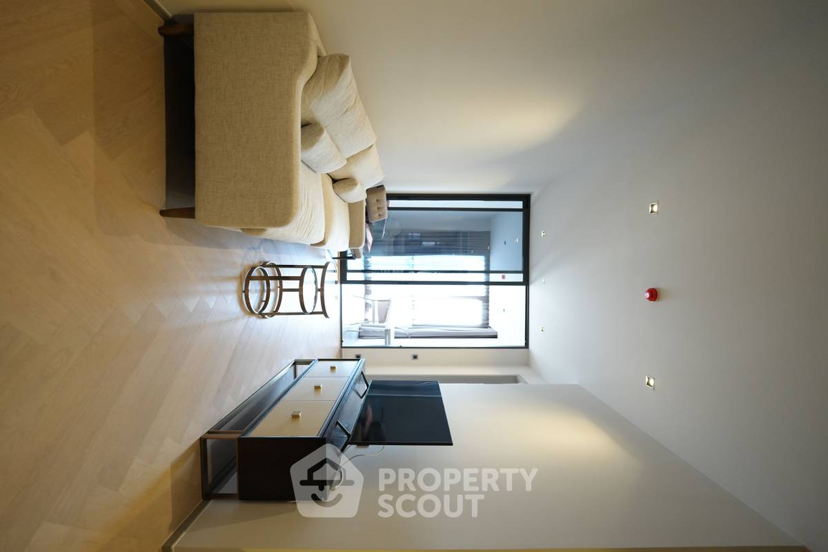 picture 1-bed 1-bath Condo size 57 sq.m. at The Reserve Sathon  by BTS Chong Nonsi for rent (ID 992734) - 3/9