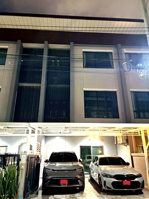 Townhouses for rent Inthrachai Commercial College : For Rent: 3-Storey Townhome with New Furniture @ Siri House, Ratchada 18 (Ladprao 80) 🐶Pet-Friendly🐱