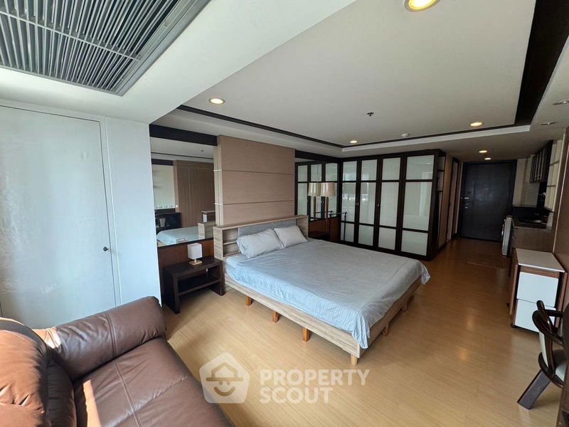 Condos for rent : 1-BR Condo at The Trendy Condominium near BTS Nana (ID 1537204)