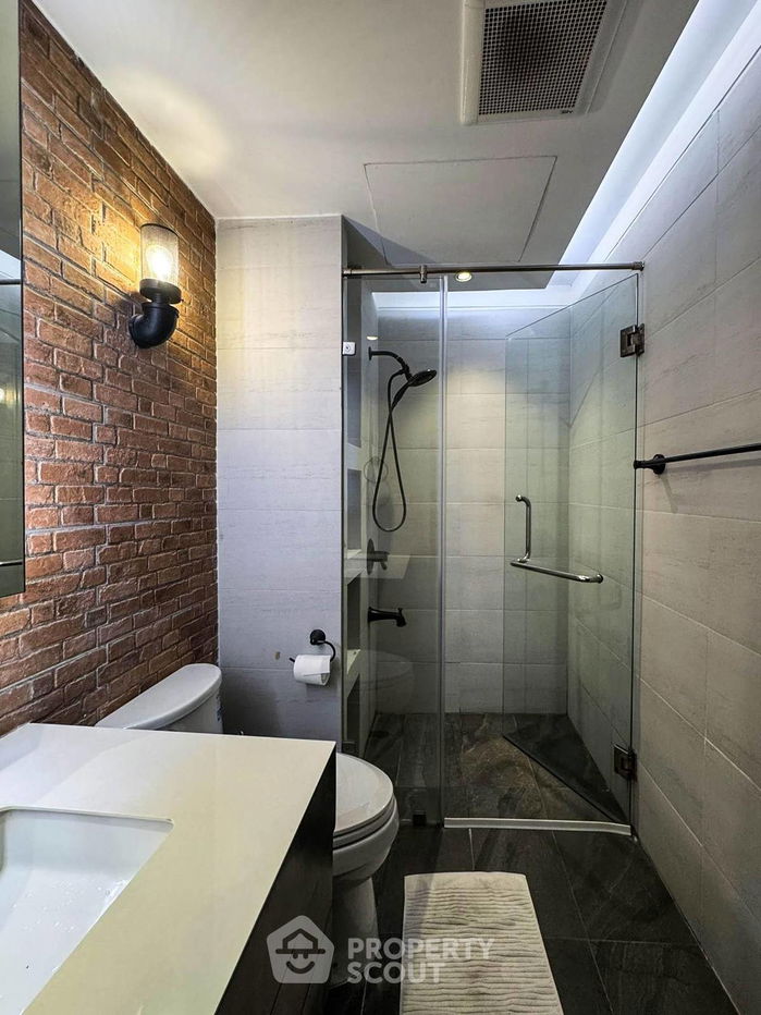 picture 3-BR Condo at Baan Prompong Condominium near MRT Phetchaburi (ID 1991457) - 6/40