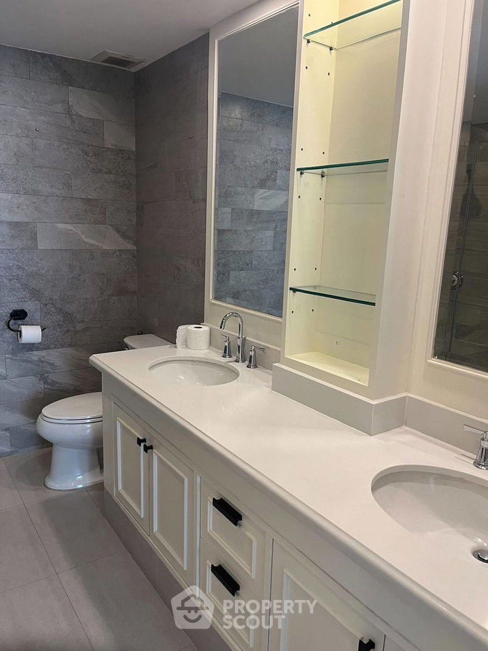 picture 2-BR Condo at Somkid Gardens Condominium near BTS Chit Lom (ID 2295105) - 11/20