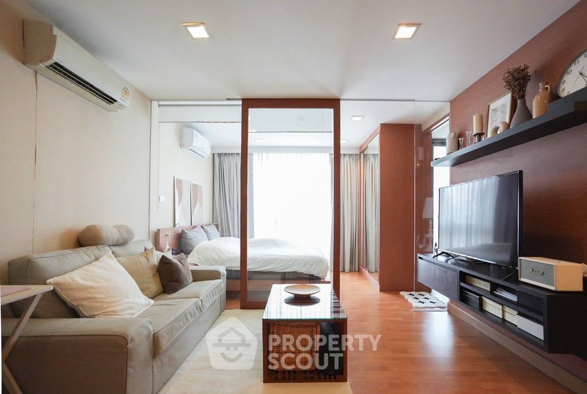 picture 1-BR Condo at XVI The Sixteenth near MRT Queen Sirikit National Convention Centre (ID 2051313) - 3/8