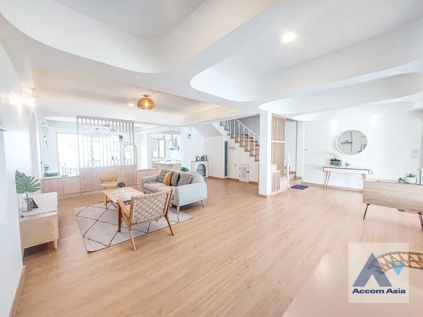 picture 🔼🔽 AccomA 📩  3 BR House in Phra Khanong Nuea (AA35744) - 5/20