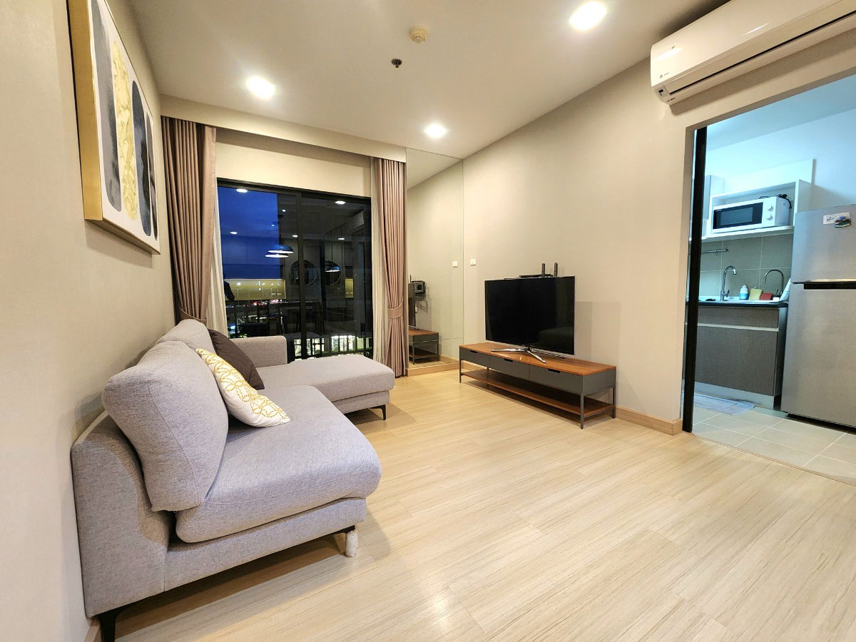 picture Reduced price** Sale / For rent Supalai City Resort Rama 8 **Real room, real picture** 2 bedrooms, 75 square meters, pool view SNS027 - 69/86