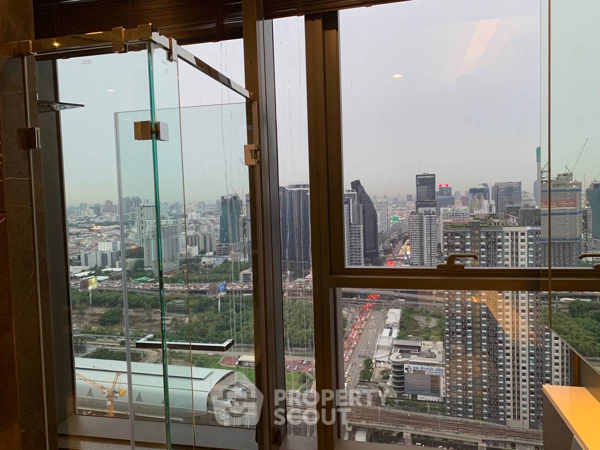picture 2-BR Condo at The Esse At Singha Complex near MRT Phetchaburi (ID 436782) - 3/7