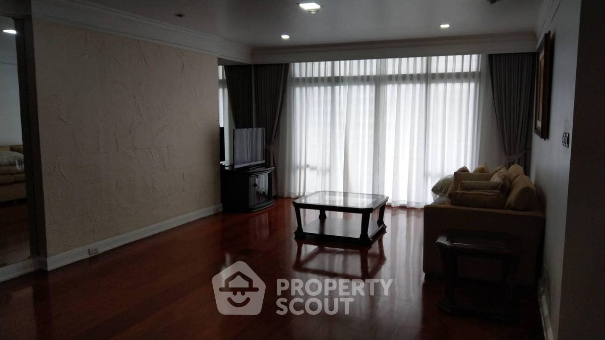 picture 2-BR Condo at All Seasons Mansion Condominium near BTS Phloen Chit (ID 756847) - 2/7