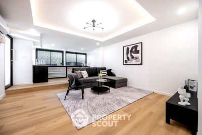 Condos for sale MRT Thailand Cultural Centre : 3-BR Condo at T.V.C. Condominium near MRT Huai Khwang (ID 2100421)
