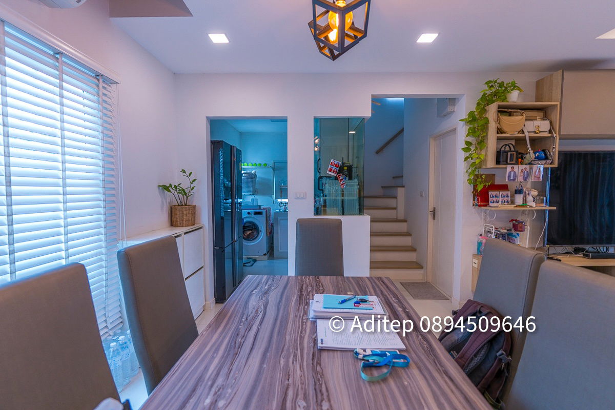 picture Single house for sale, 60 sq m, Pruklada Wongwaen-Hathai Rat, 3 bedrooms, 3 bathrooms, front of house facing the garden - 16/29