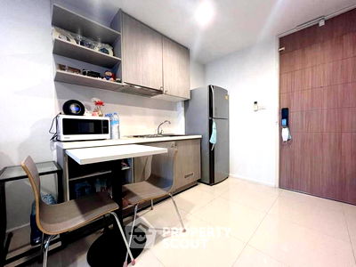 Condos for sale Bangkok : 2-BR Condo at Whizdom @ Punnawithi Station near BTS Punnawithi (ID 2296185)