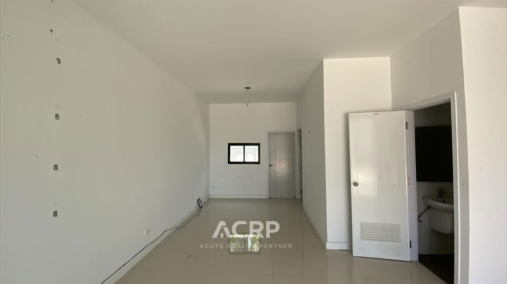 รูป ขายทาวน์โฮม 2 ชั้น สไตล์ Modern Loft โครงการชีวาโฮม ประชาอุทิศ - รูปที่ 2/20