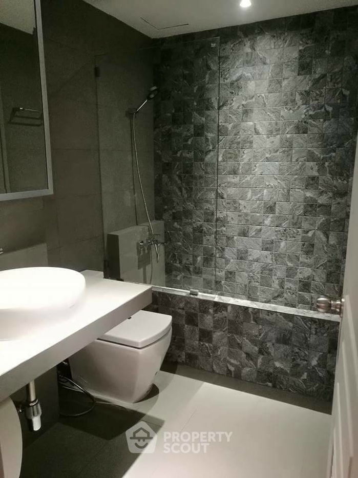 picture 3-BR Condo at The Waterford Diamond Tower Sukhumvit near BTS Phrom Phong (ID 515206) - 9/17