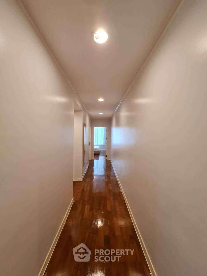 picture 3-BR Condo at Baan Siri Ruedee Condominium near BTS Phloen Chit (ID 2088139) - 4/12