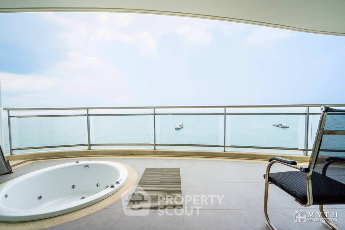 picture 3-BR Condo at Reflection Jomtien Beach Pattaya close to Pattaya (ID 2293414) - 6/33