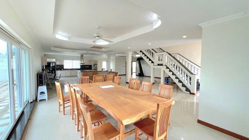 picture For sale: Large luxury detached house in Bang Saray area, seaside, Sattahip, Chonburi - 3/20
